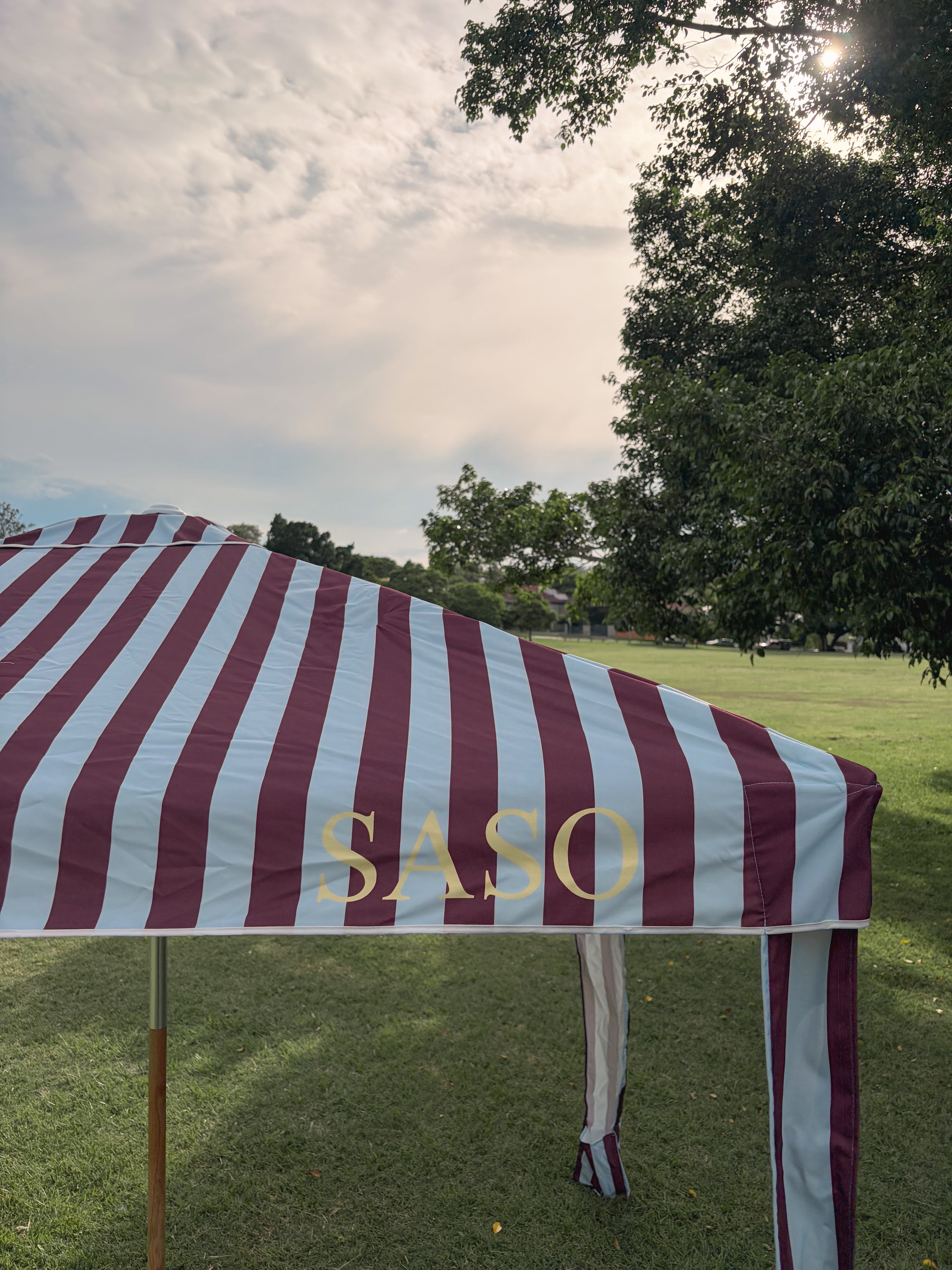 Burleigh Cabana with Shade Wall