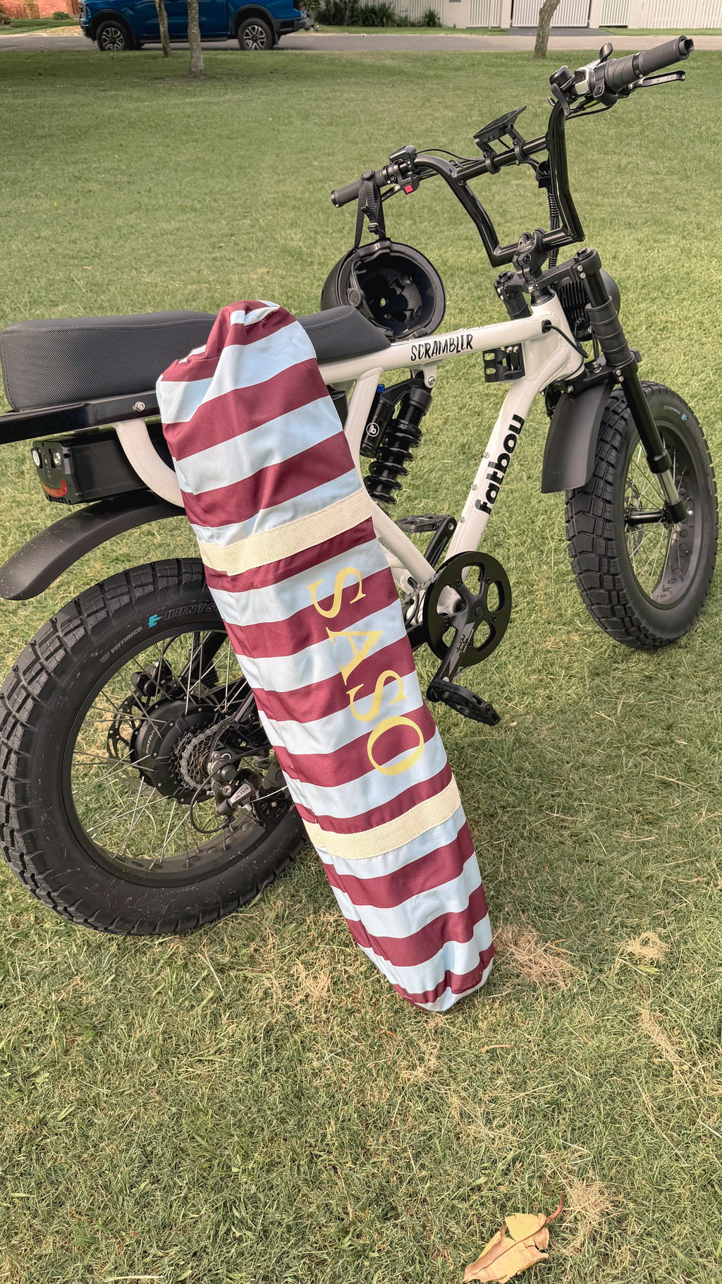 Burleigh Cabana with Shade Wall