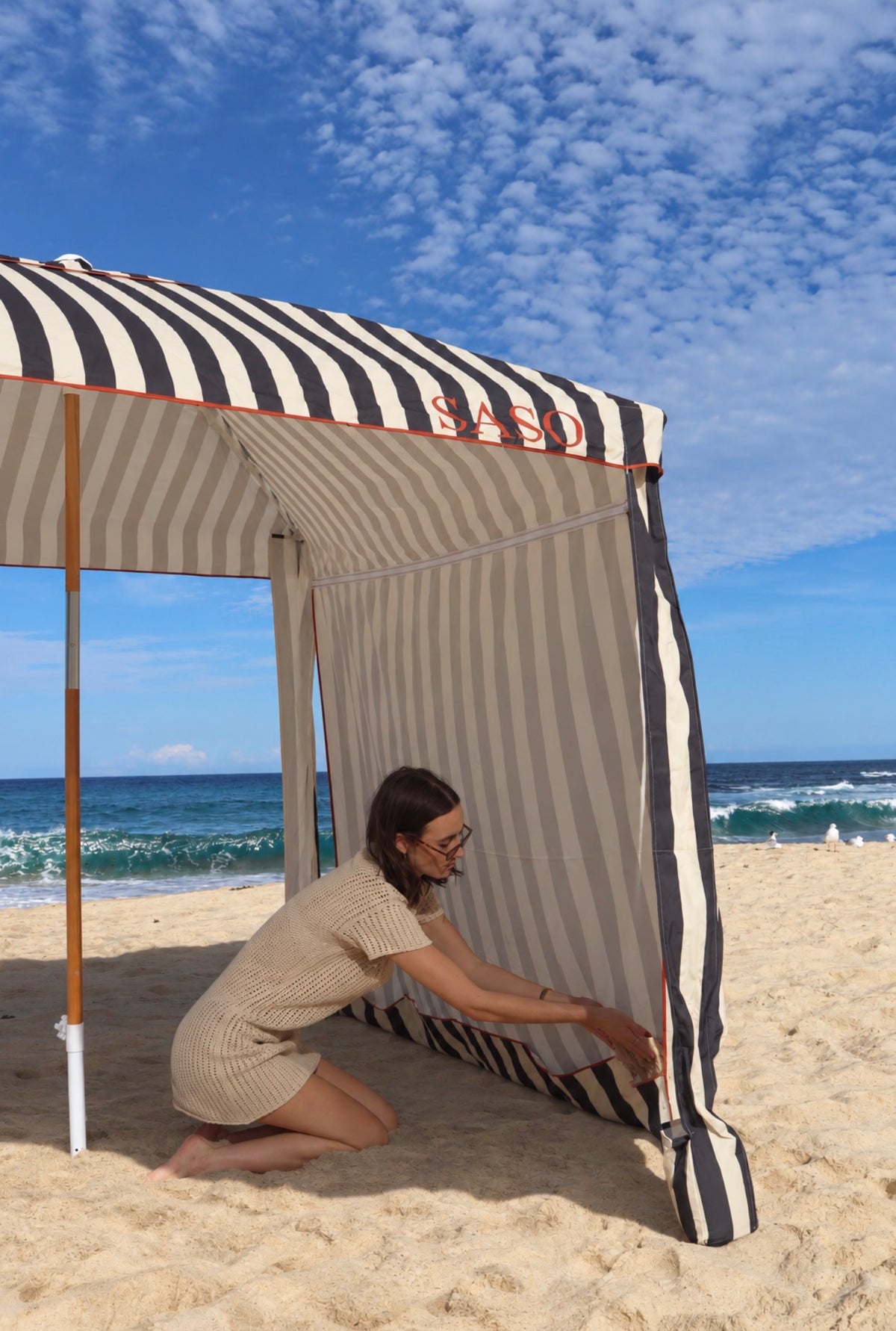 The Noosa Cabana with matching shade wall set up on the beach